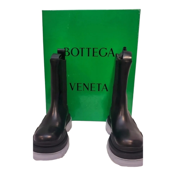 Bottega Veneta Clear Sole Tire Chelsea Leather Boots | SIZE EU 42/US 9 | BLACK - Picture 7 of 9